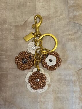 Gold-Tone Flower Crystal Keyring Charm - Rose Gold Glitter